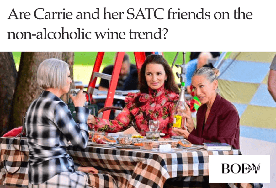Carrie, Miranda and Charlotte from the TV series Sex and the city drinking non-alcoholic wine Sans Drinks