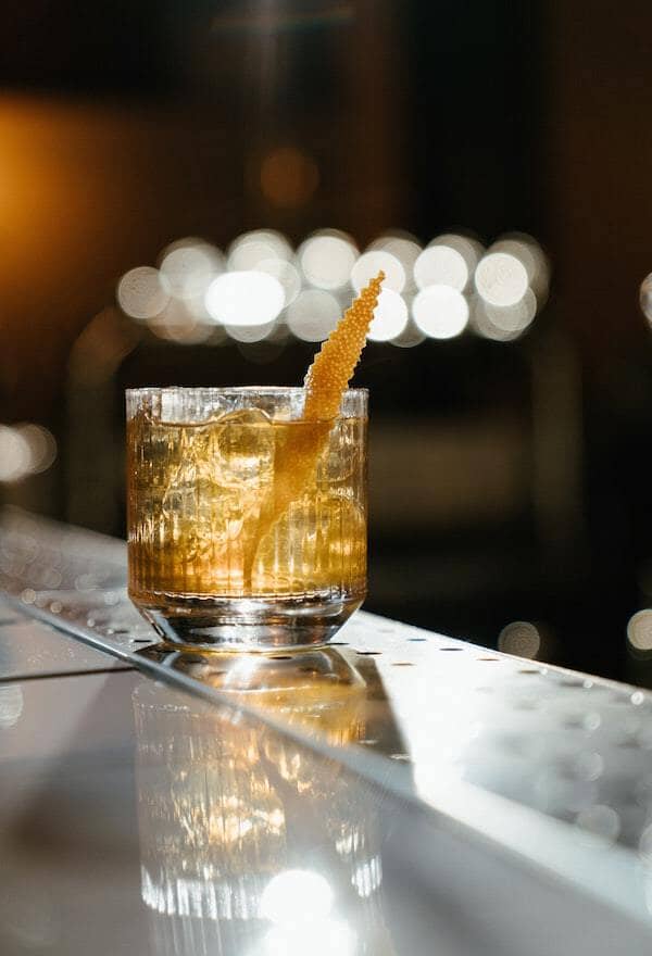 Amaretti Mocktail made with Lyre’s Amaretti Sans Drinks