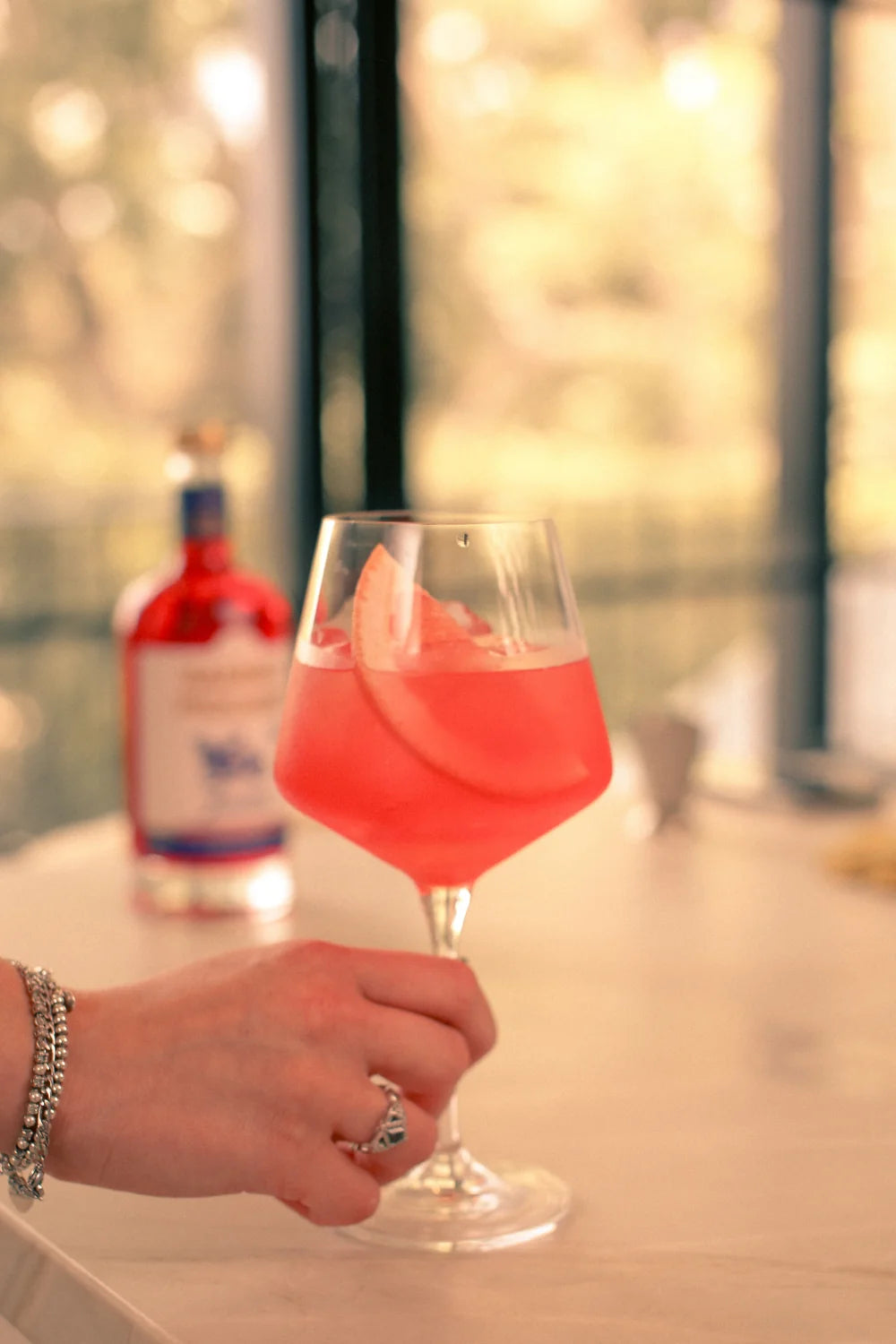 Buy Sammy Piquant Jetsetter - Sans Drinks