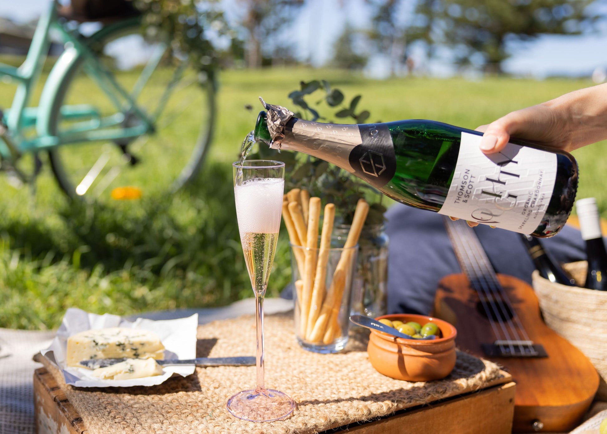 Buy Thomson & Scott Noughty Sparkling Chardonnay - Sans Drinks